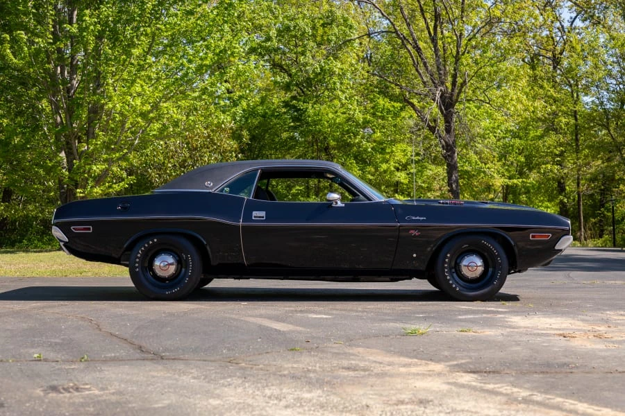 1970 Dodge Challenger Hemi 1st Gen - Image 21 of 31