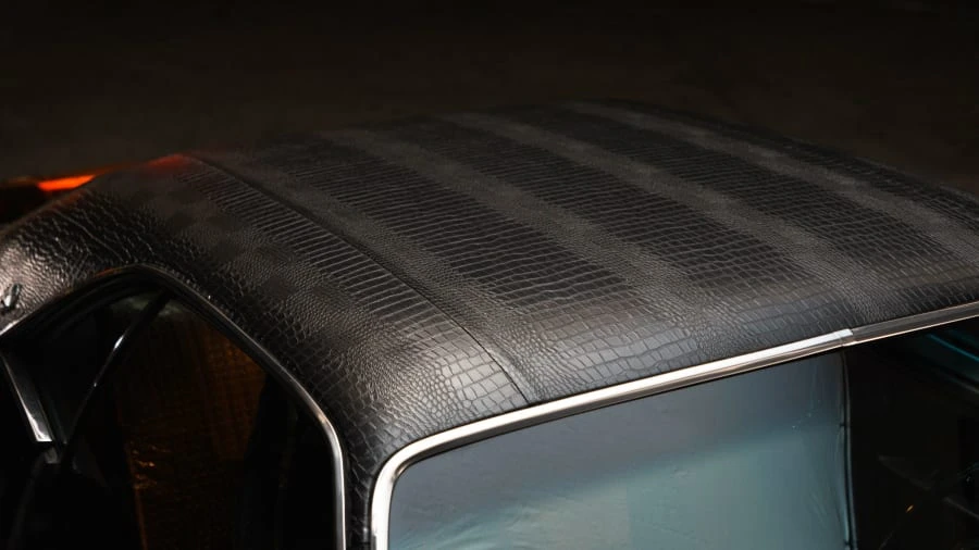 1970 Dodge Challenger Hemi 1st Gen - Image 10 of 31