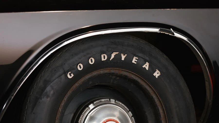 1970 Dodge Challenger Hemi 1st Gen - Image 19 of 31