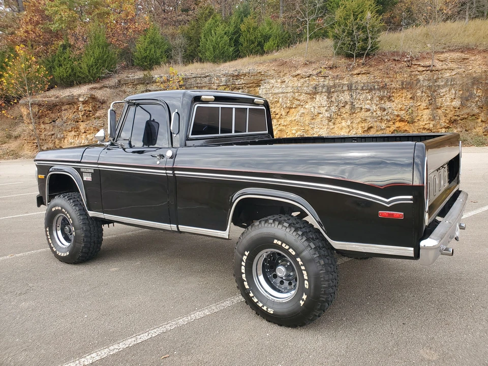 1970 Dodge Power Wagon - Image 8 of 31