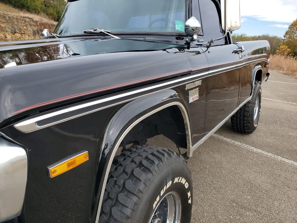1970 Dodge Power Wagon - Image 15 of 31