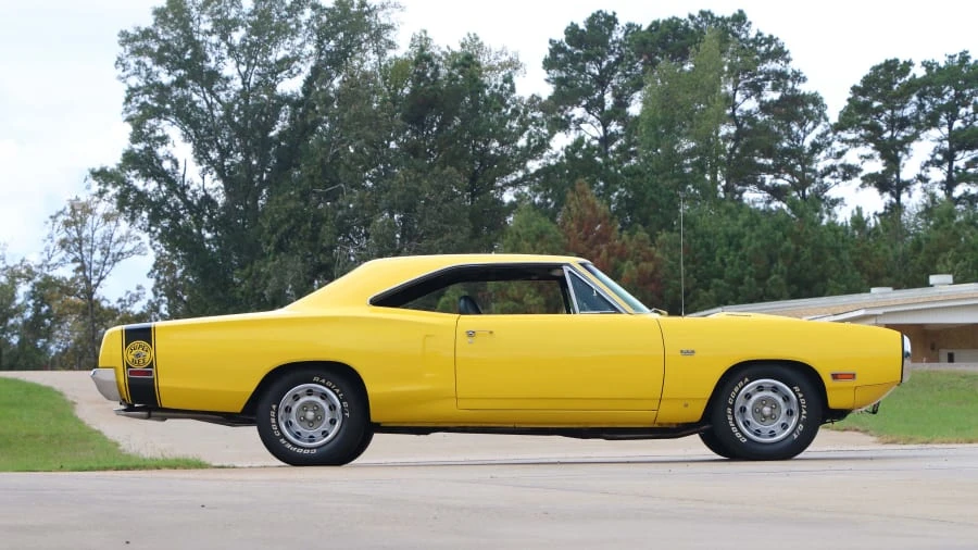 1970 Dodge Super Bee - Image 2 of 12