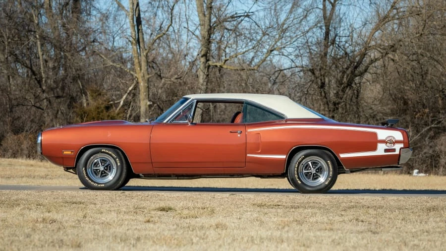1970 Dodge Super Bee - Image 2 of 15