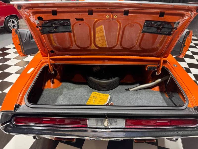1970 Dodge Challenger Hemi 1st Gen - Image 17 of 19