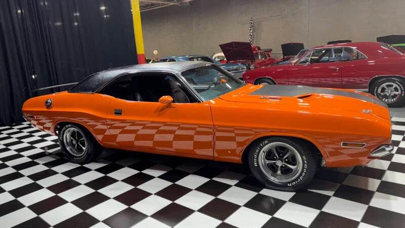 1970 Dodge Challenger Hemi 1st Gen - Image 15 of 19