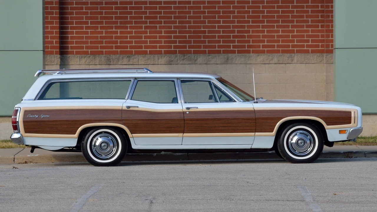 1970 Ford Country Squire - Image 2 of 29