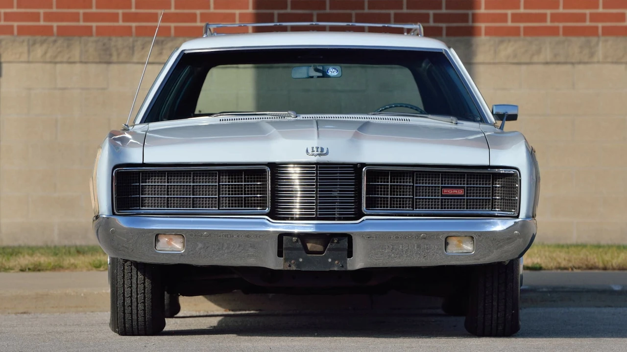 1970 Ford Country Squire - Image 14 of 29