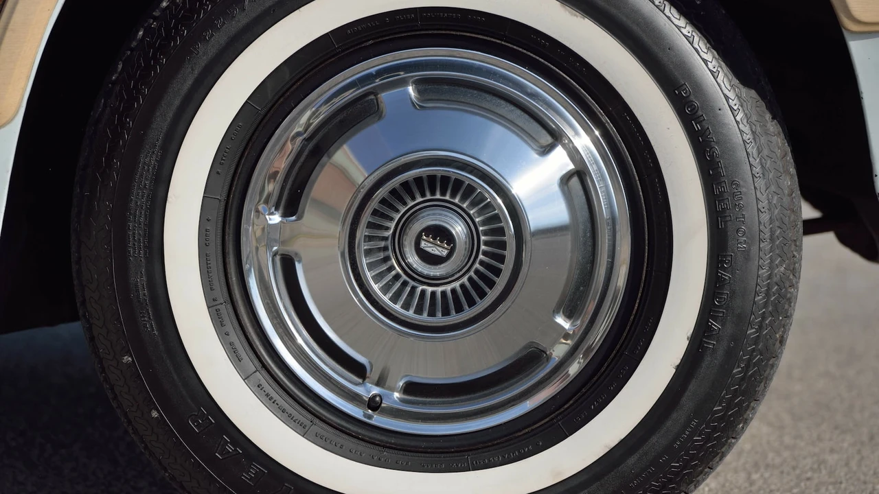 1970 Ford Country Squire - Image 15 of 29
