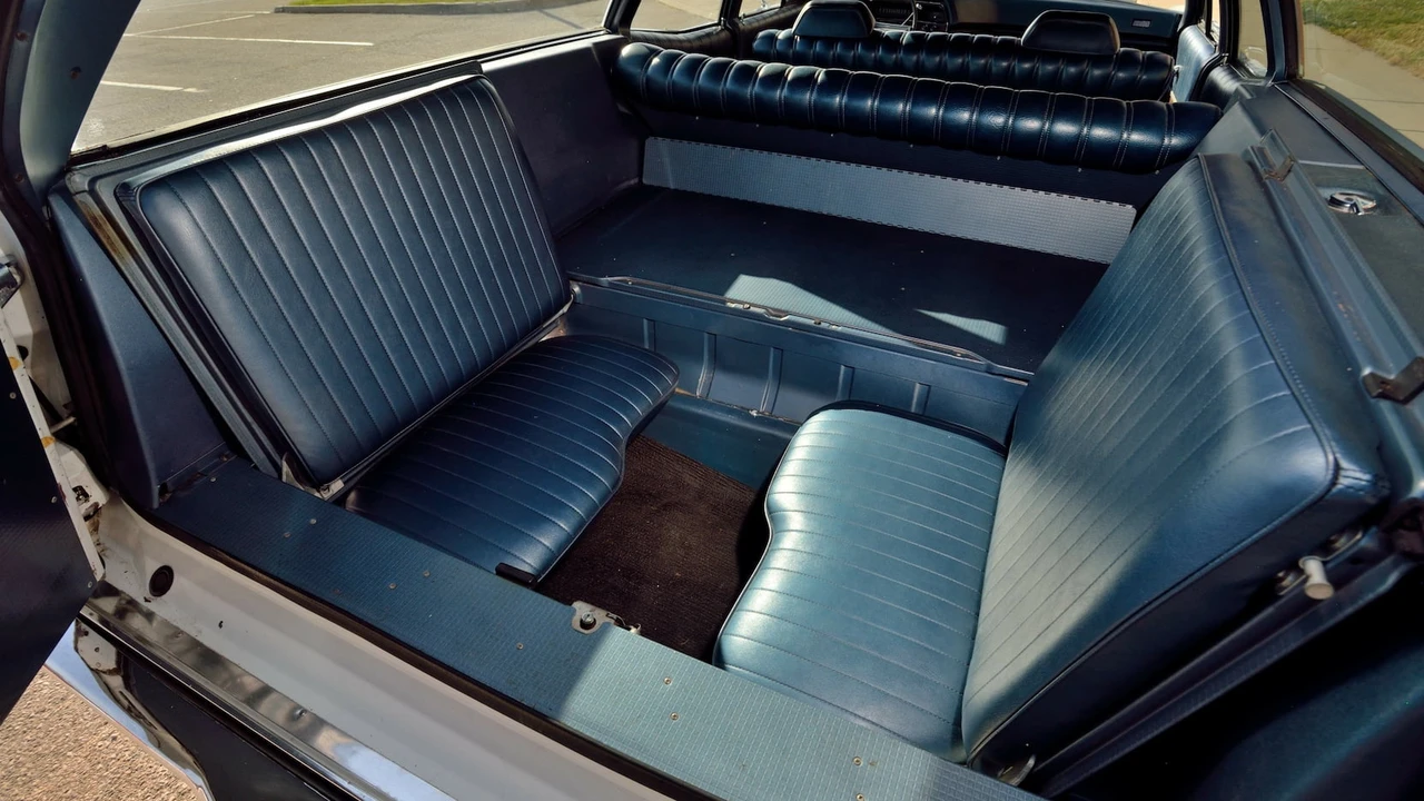 1970 Ford Country Squire - Image 16 of 29