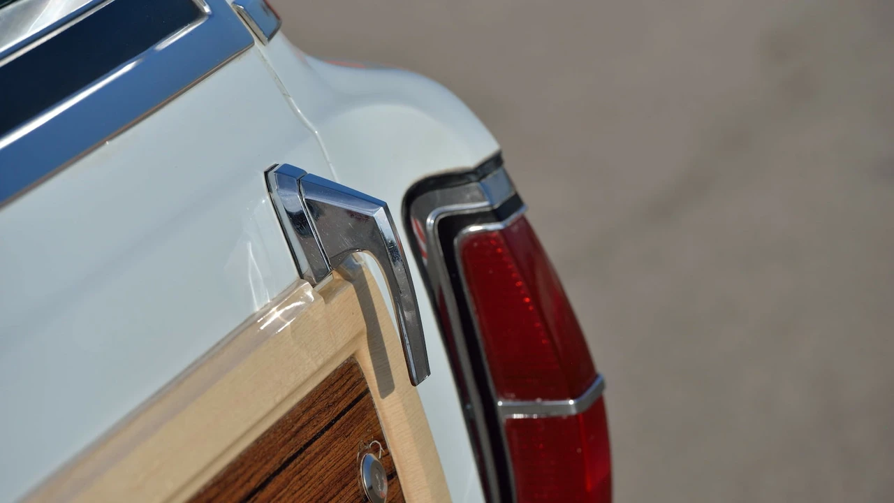 1970 Ford Country Squire - Image 18 of 29