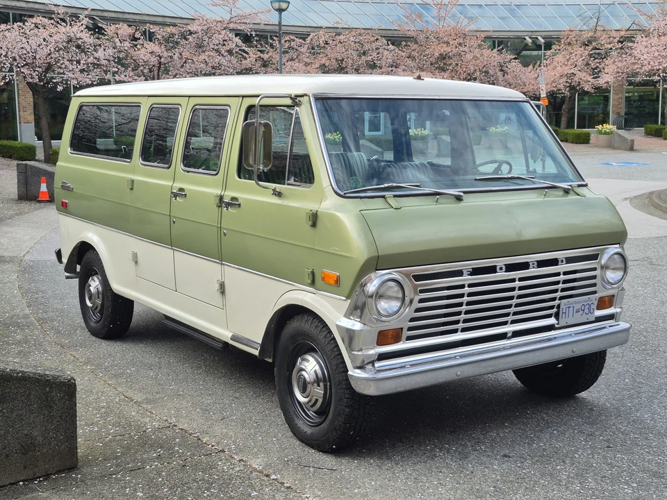 1970 Ford Econoline Van - Image 15 of 31