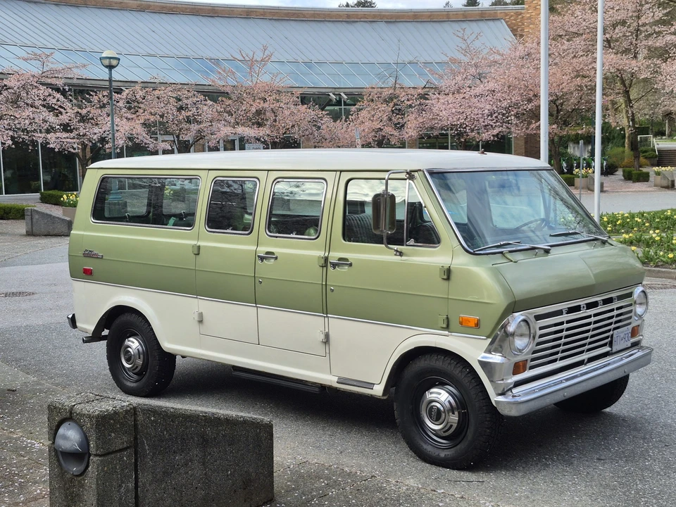 1970 Ford Econoline Van - Image 14 of 31