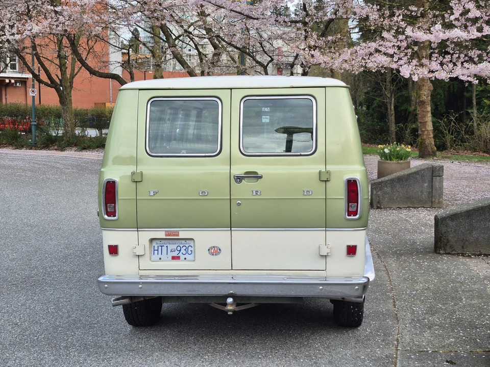 1970 Ford Econoline Van - Image 9 of 31