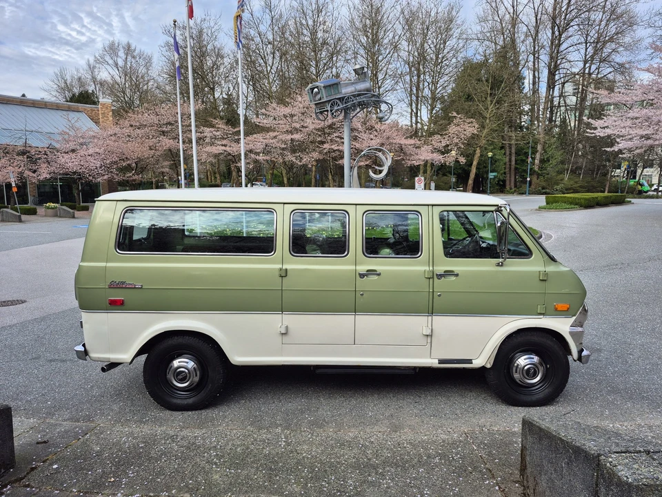 1970 Ford Econoline Van - Image 13 of 31