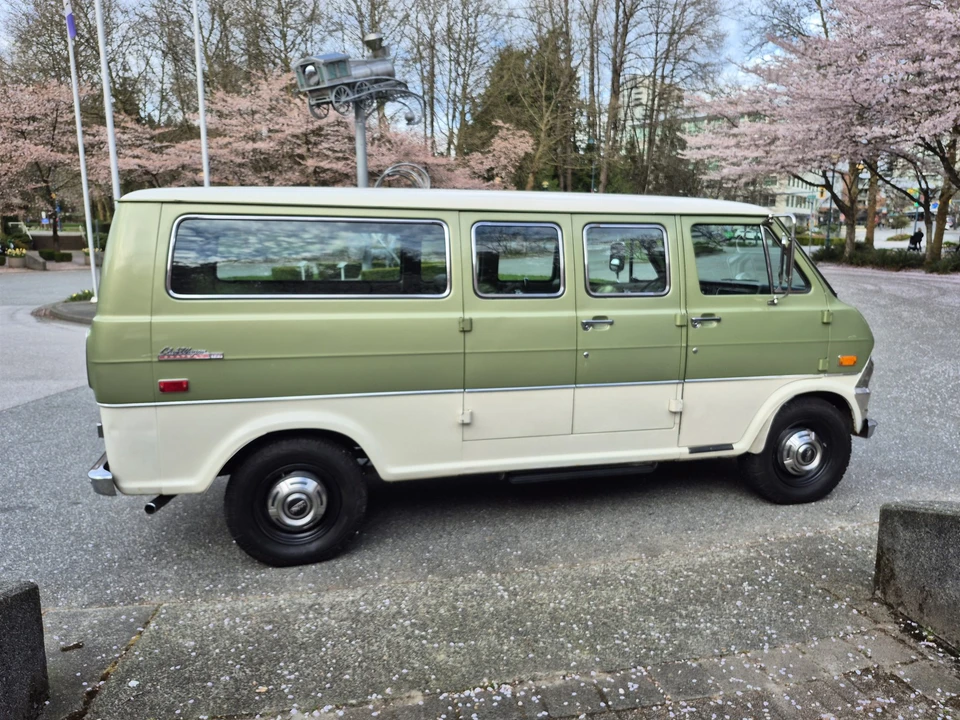 1970 Ford Econoline Van - Image 12 of 31