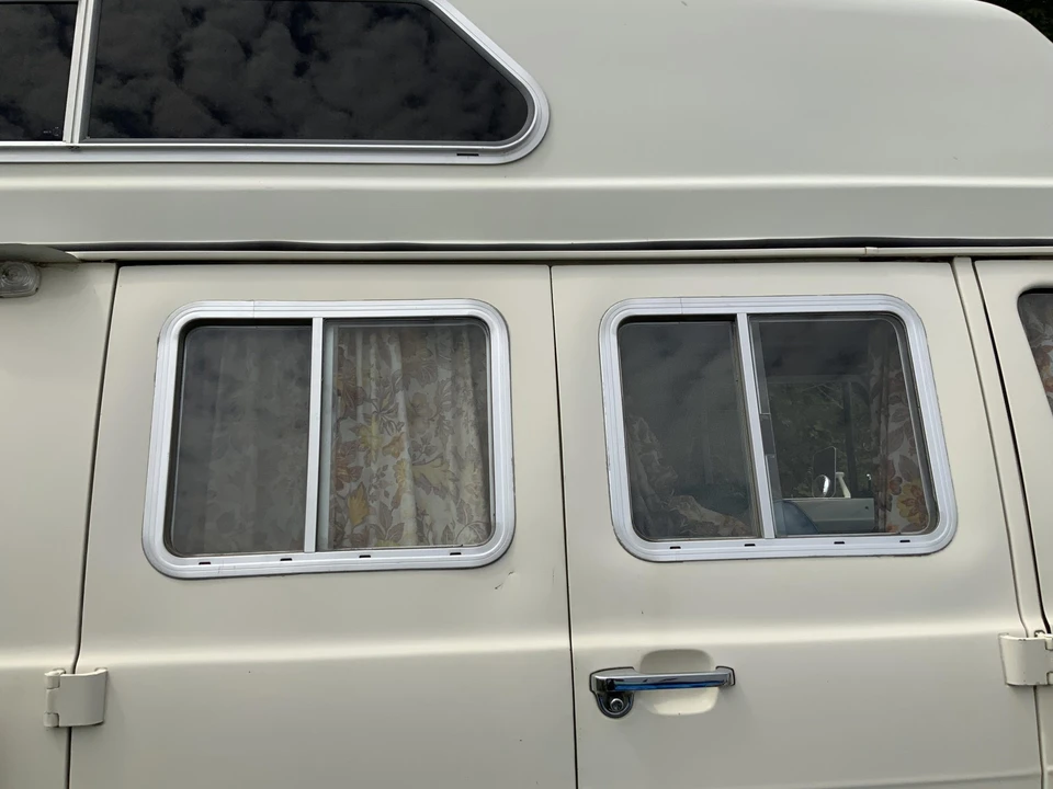 1970 Ford Econoline Van - Image 22 of 31