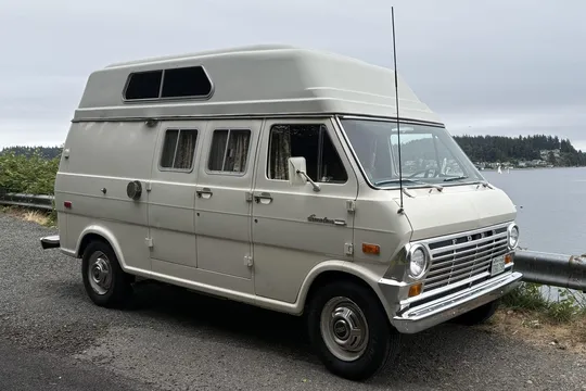 1970 Ford Econoline E-300 SuperVan Custom Camper Conversion