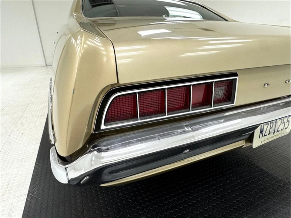 1970 Ford Fairlane 7th Gen - Image 21 of 31