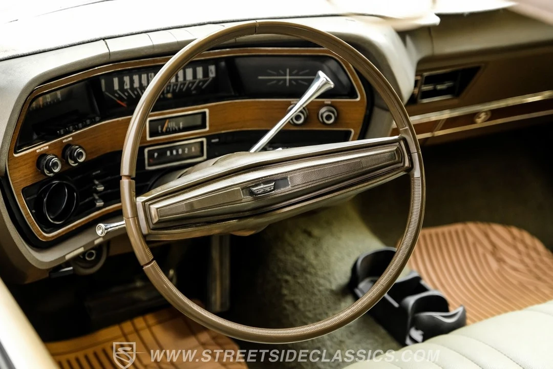 1970 Ford Galaxie 4th Gen - Image 4 of 12