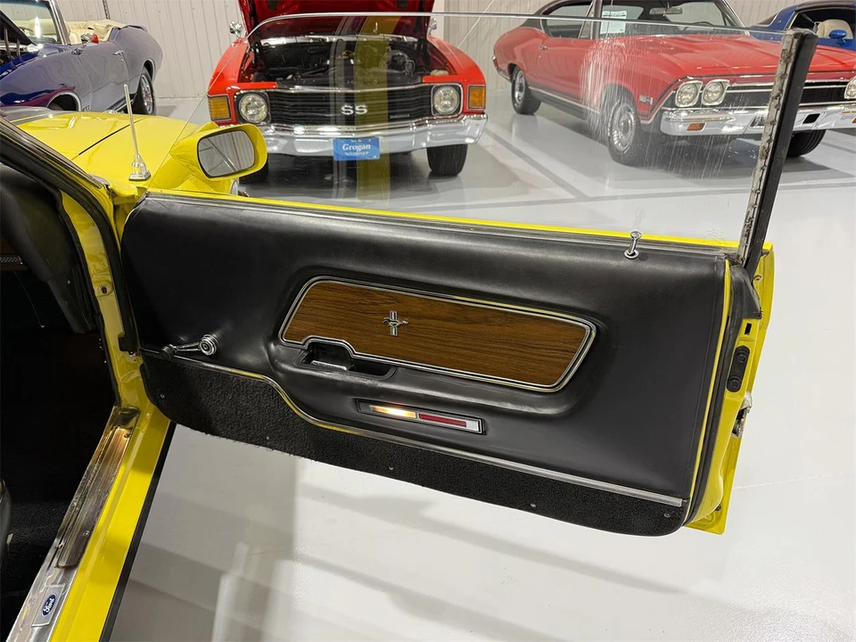 1970 Ford Mustang Mach 1 1st Gen (1969-1970) - Image 25 of 31