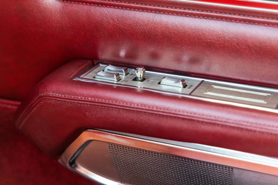1970 Ford Thunderbird 5th Gen - Image 26 of 31
