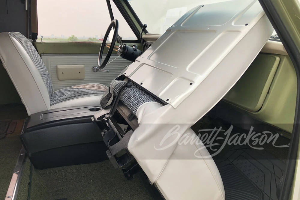 1970 GMC Jimmy 1st Gen - Image 5 of 16