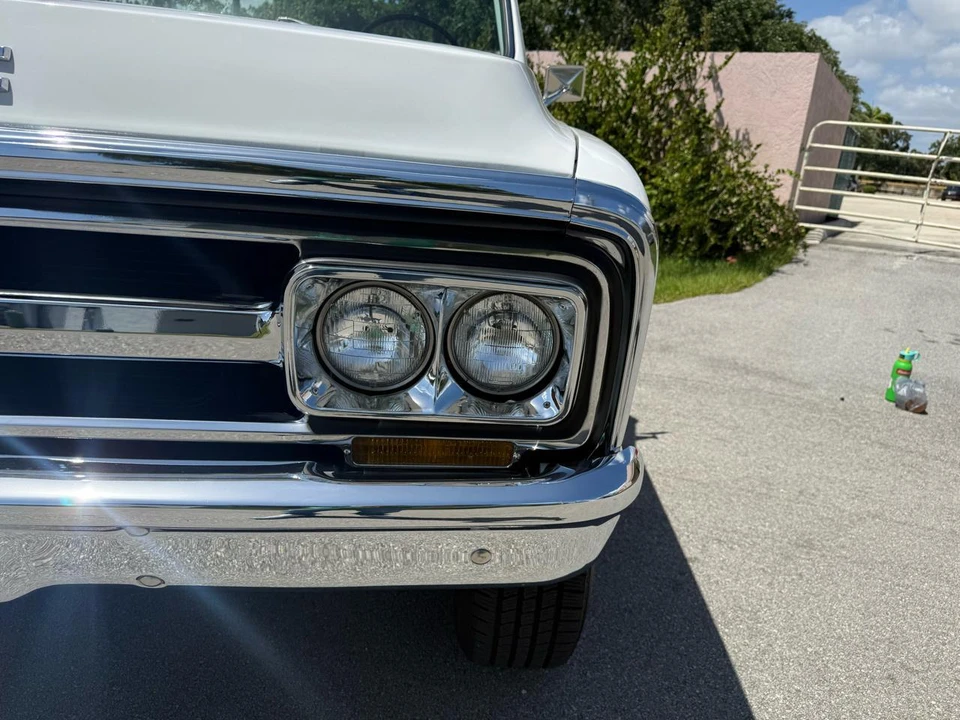 1970 GMC Jimmy 1st Gen - Image 10 of 31