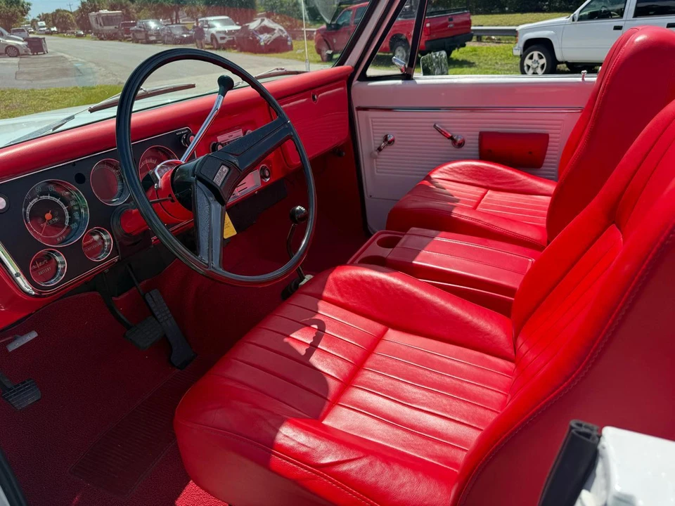 1970 GMC Jimmy 1st Gen - Image 22 of 31