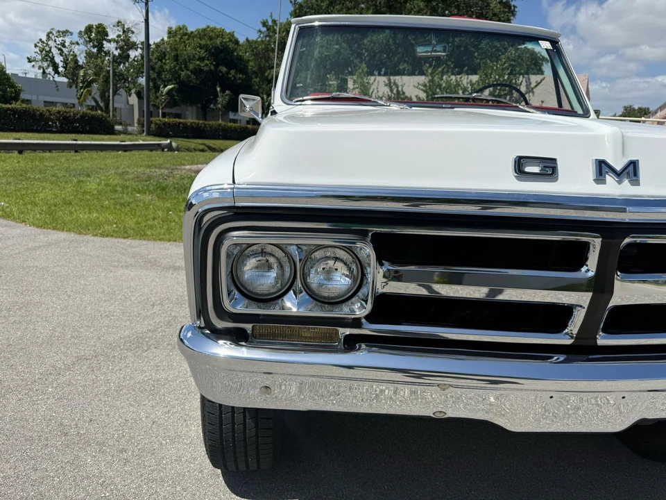 1970 GMC Jimmy 1st Gen - Image 11 of 31