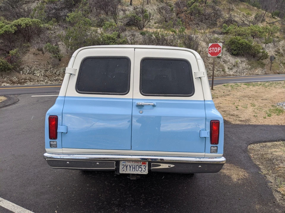 1970 GMC Suburban 6th Gen - Image 23 of 31