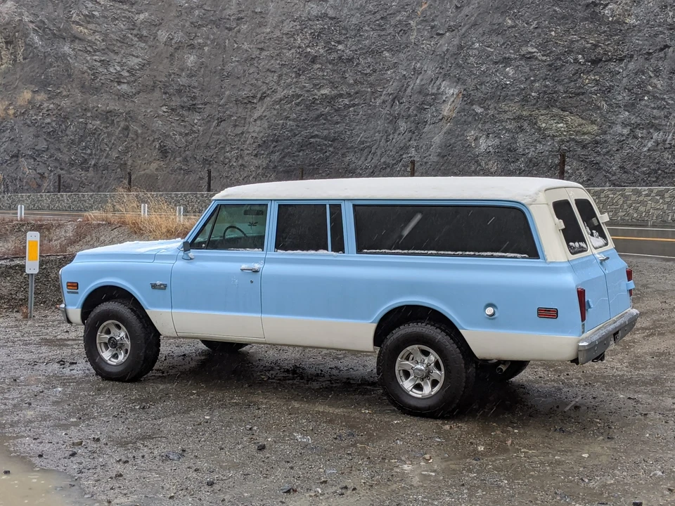 1970 GMC Suburban 6th Gen - Image 19 of 31