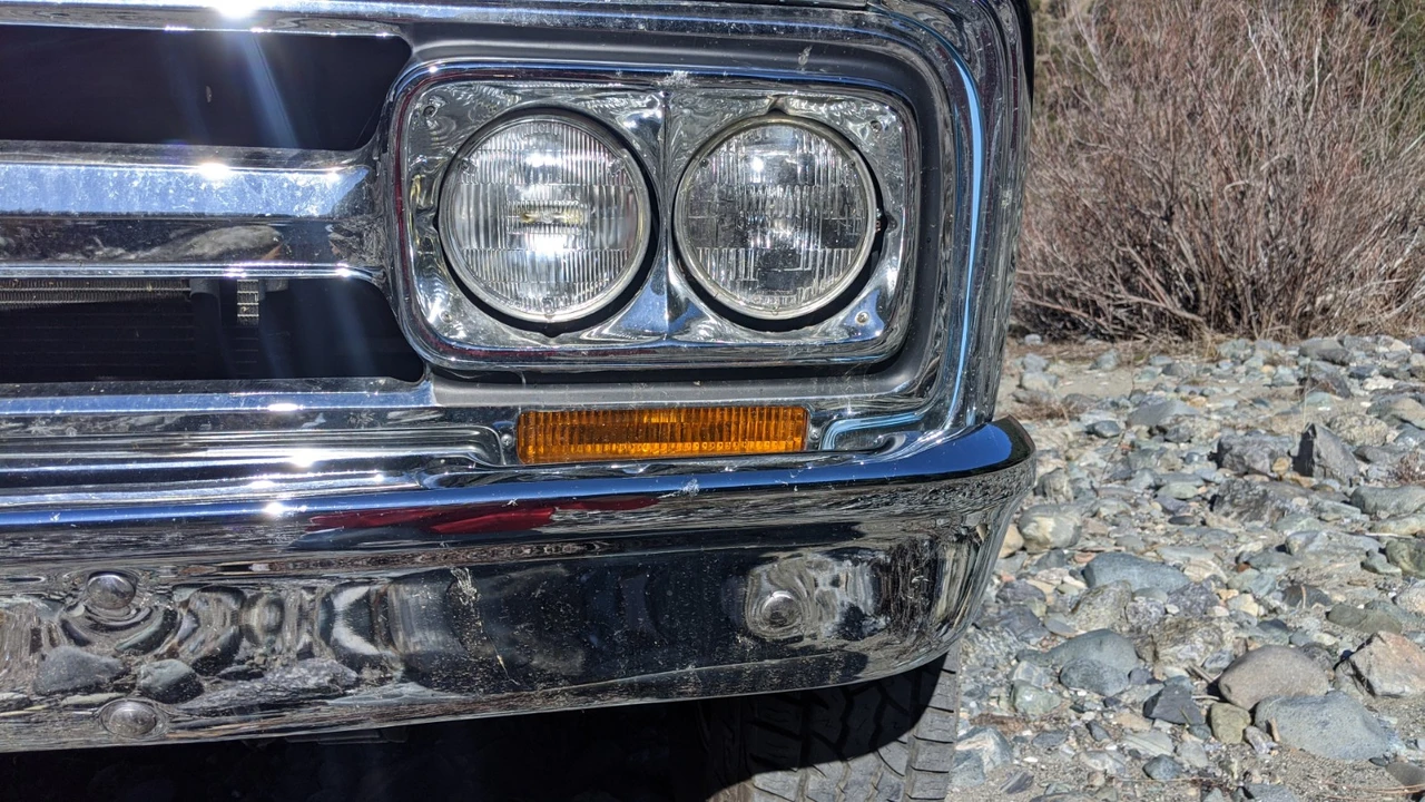 1970 GMC Suburban 6th Gen - Image 27 of 31