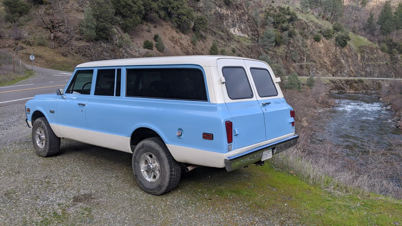 1970 GMC Suburban 6th Gen - Image 20 of 31
