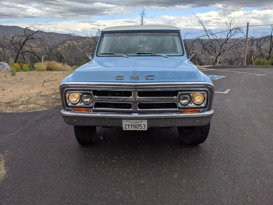 1970 GMC Suburban 6th Gen - Image 7 of 31