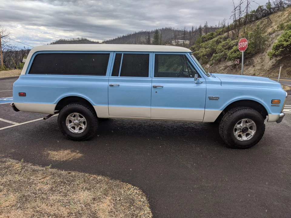 1970 GMC Suburban 6th Gen - Image 2 of 31