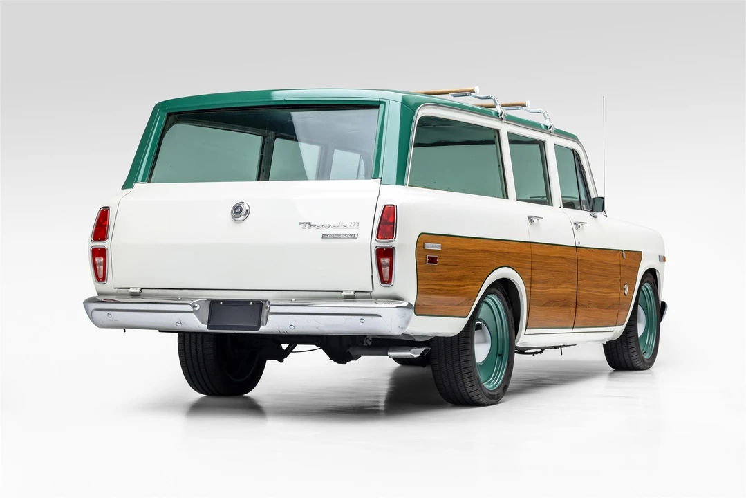 1970 International Harvester Travelall - Image 16 of 31