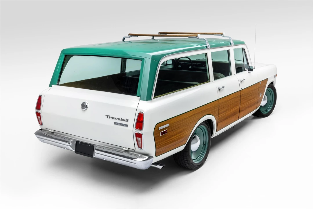 1970 International Harvester Travelall - Image 15 of 31