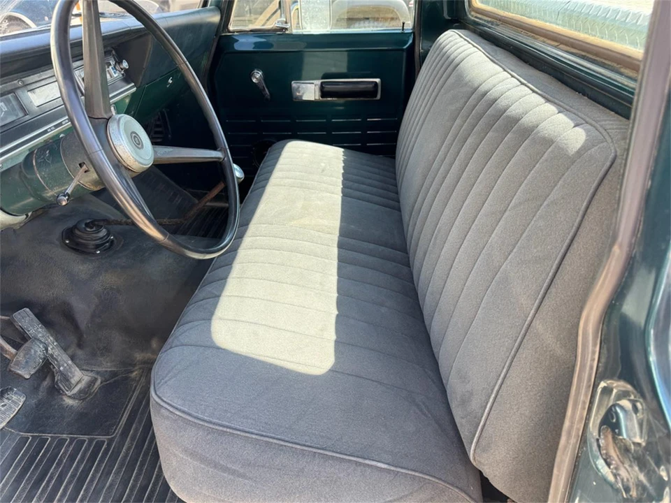 1970 International - Image 2 of 31