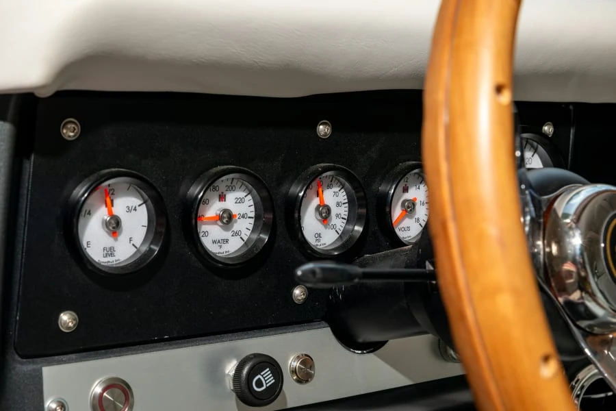 1970 International - Image 31 of 31