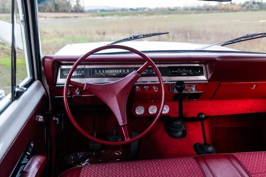 1970 International Harvester Travelall - Image 17 of 31