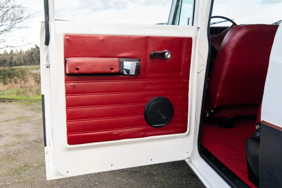 1970 International Harvester Travelall - Image 15 of 31