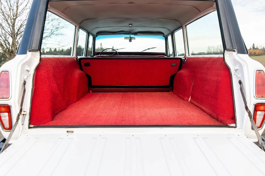 1970 International Harvester Travelall - Image 16 of 31