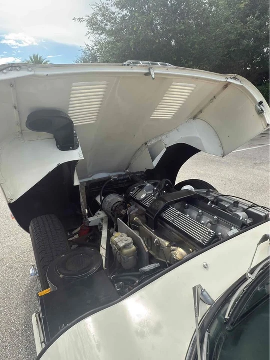 1970 Jaguar E-Type Series 2 - Image 6 of 10