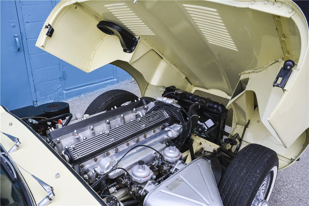 1970 Jaguar E-Type Series 2 - Image 3 of 7