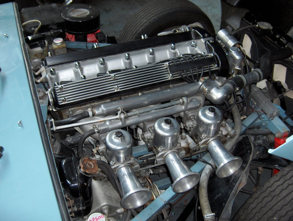 1970 Jaguar E-Type Series 2 - Image 2 of 3
