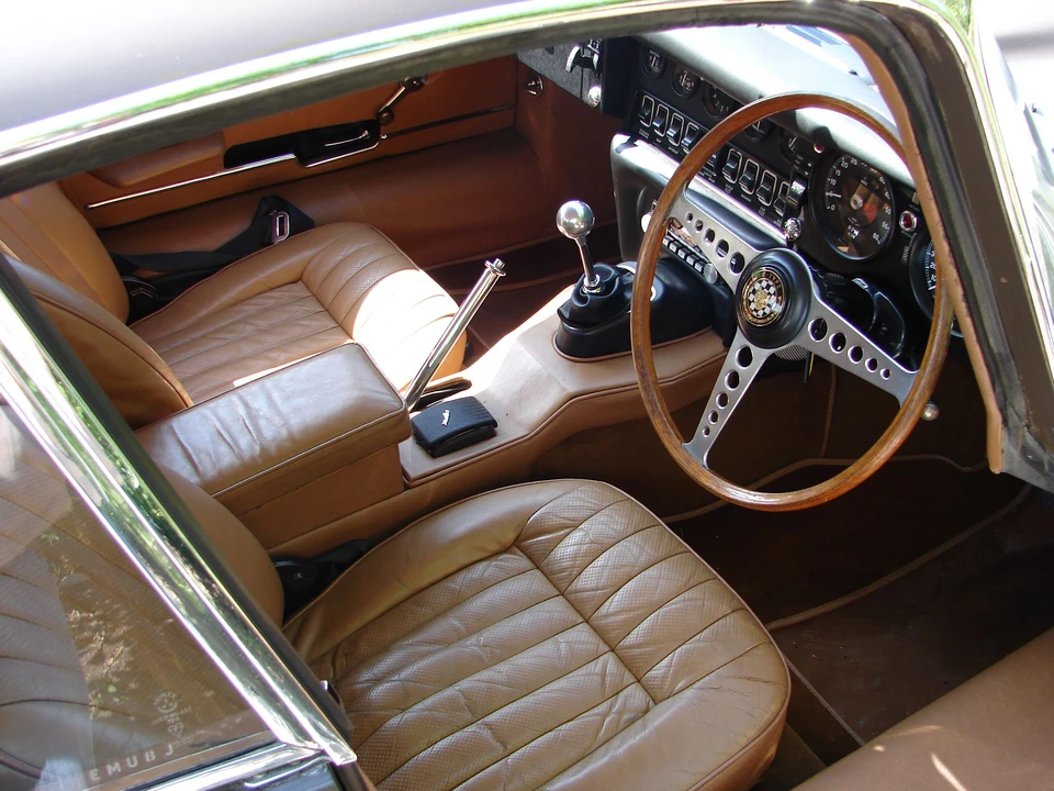 1970 Jaguar E-Type Series 2 - Image 5 of 9
