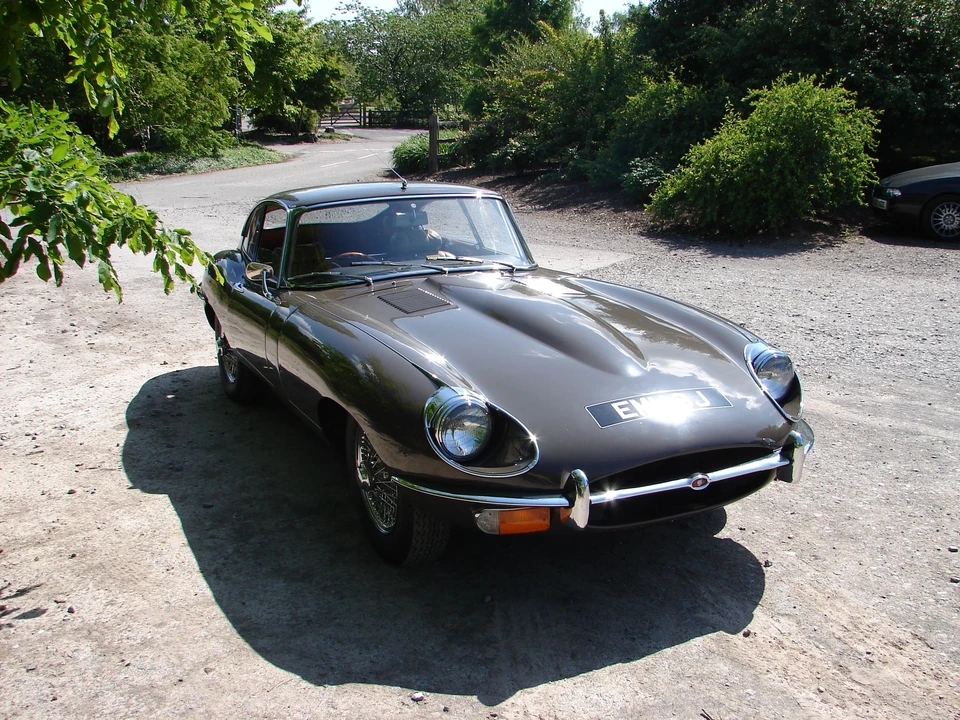 1970 Jaguar E-Type Series 2 - Image 2 of 9
