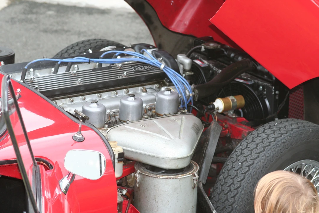 1970 Jaguar E-Type Series 2 - Image 2 of 8