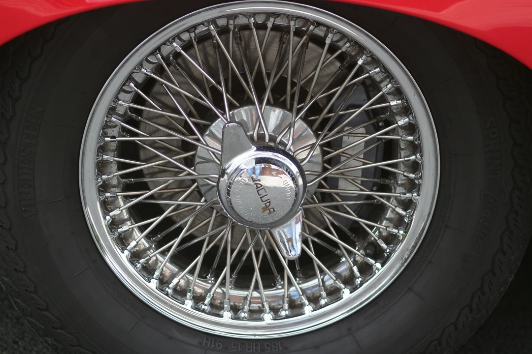 1970 Jaguar E-Type Series 2 - Image 6 of 8