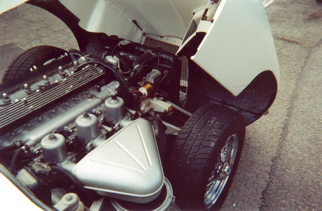 1970 Jaguar E-Type Series 2 - Image 2 of 3